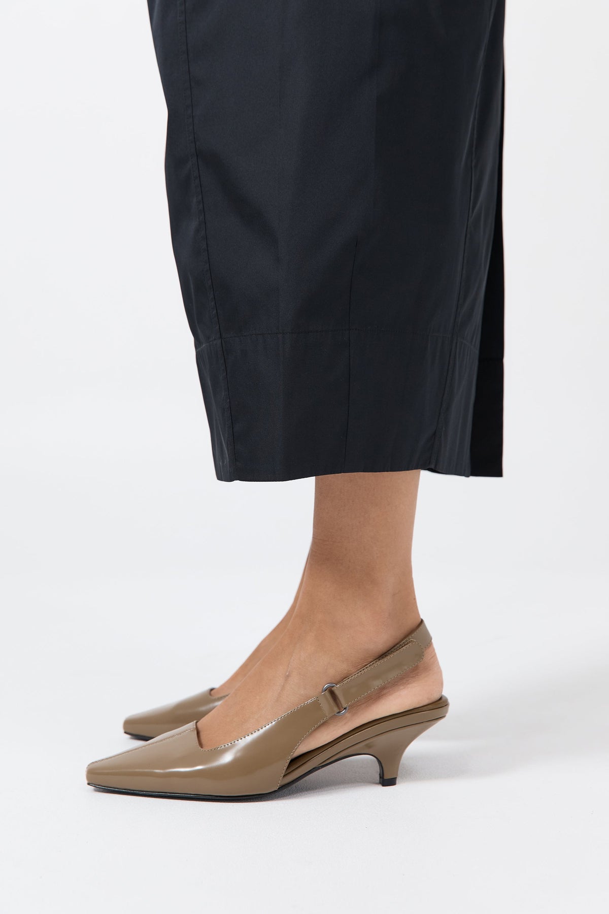 Utility Sling Back Heel - Oak
