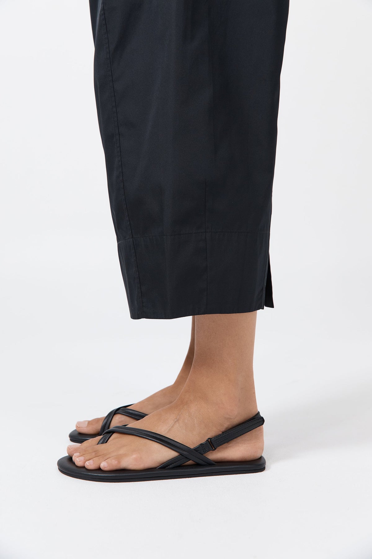 Cross Detail Sandal - Black