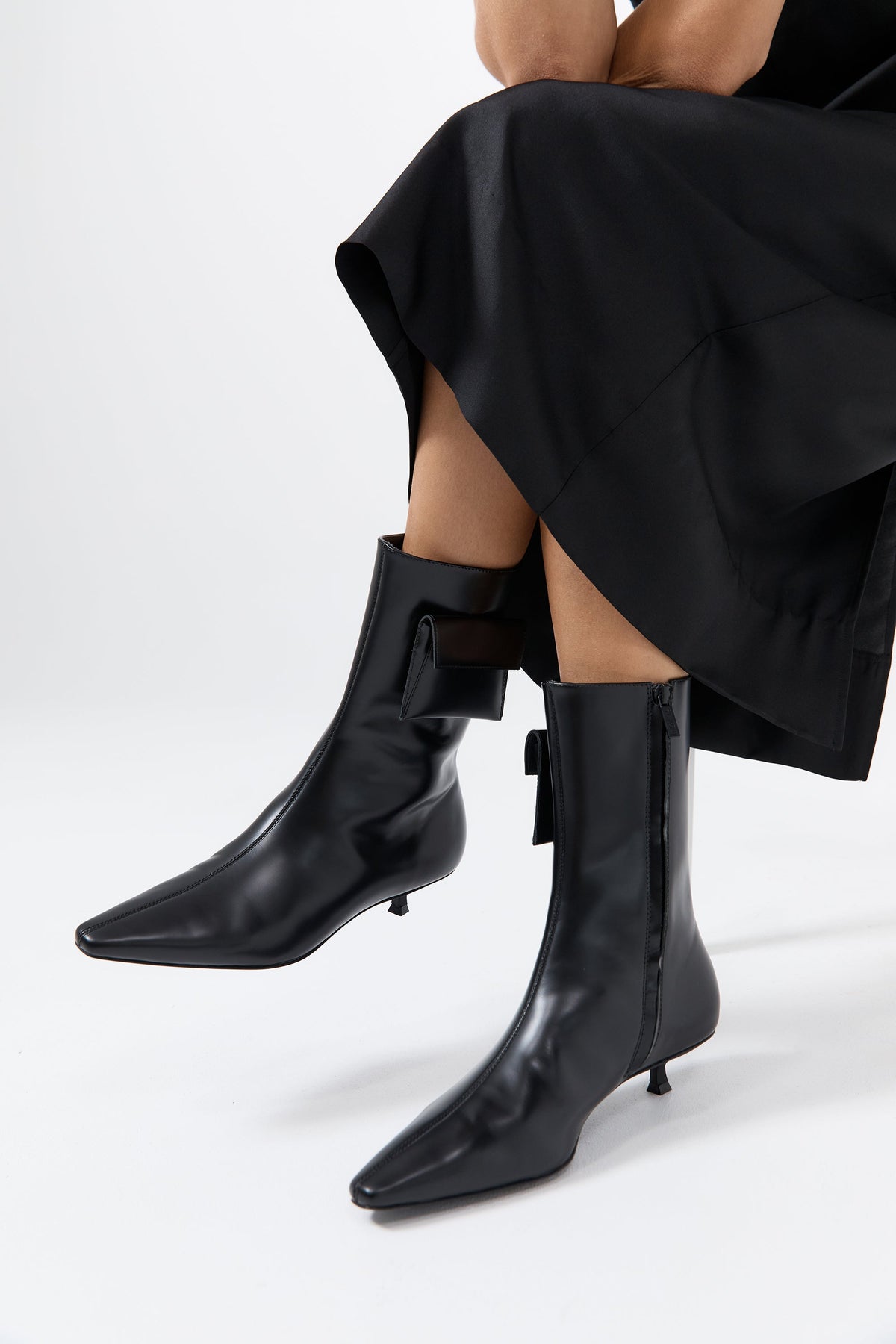 Petit Pouch Boot - Black