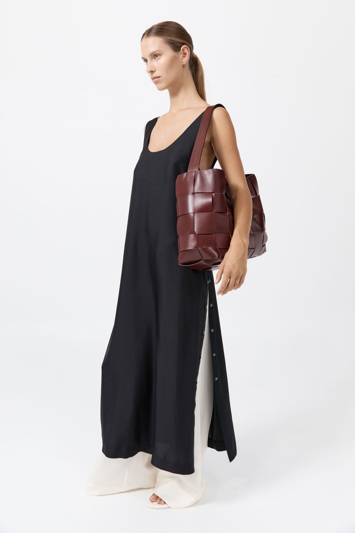 PRE-ORDER: Woven Large Tote - Plum