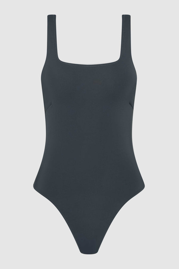 Slim Scoop One Piece - Graphite