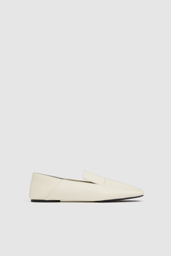 Minimal Flat Loafer - Ecru