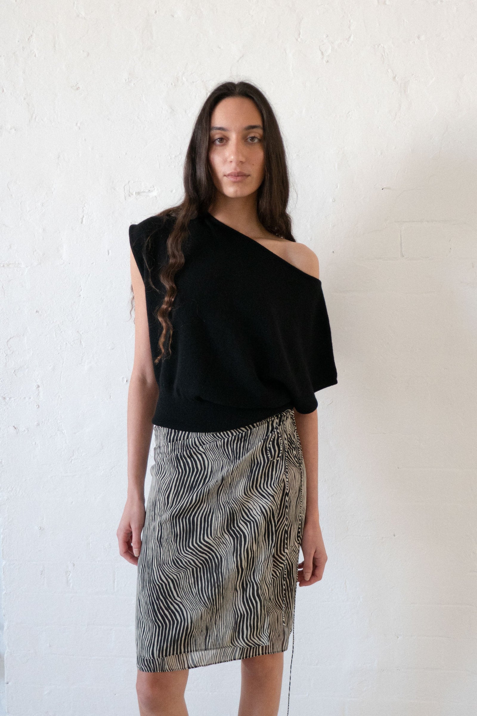 Cashmere Asymm Top - Black