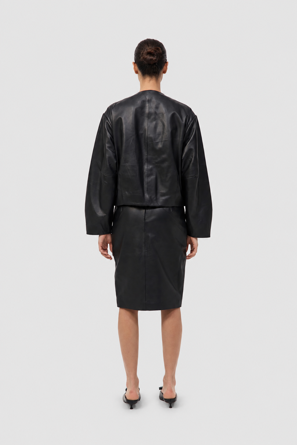 Utility Cocoon Leather Bomber - Black