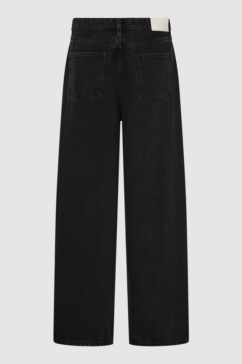 Mid Rise Balloon Jeans 
by Outland Denim - Washed Black
