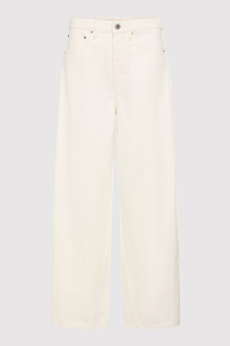 Mid Rise Balloon Jeans 
by Outland Denim - White