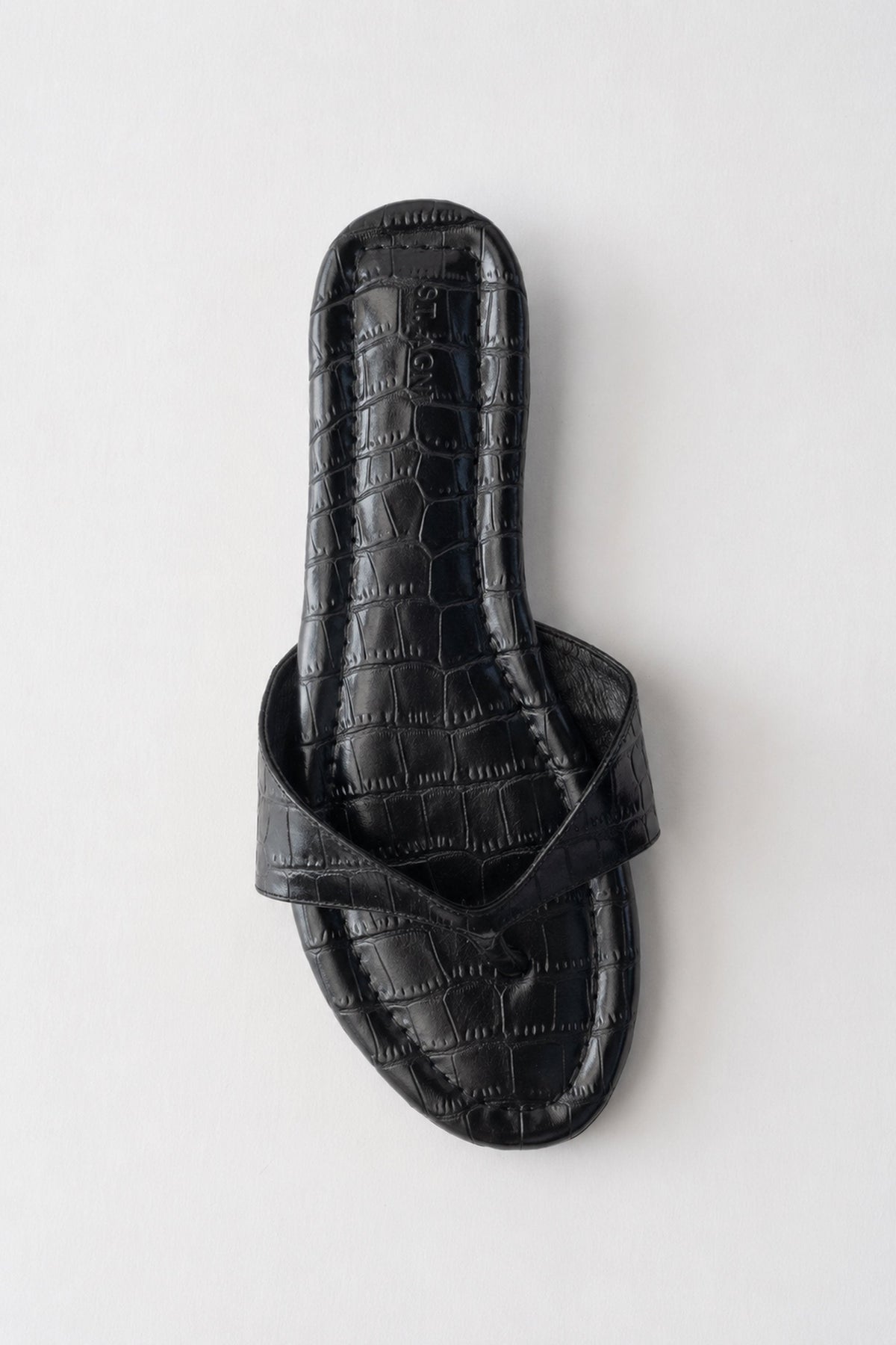 Everyday Thong - Croc Embossed Black