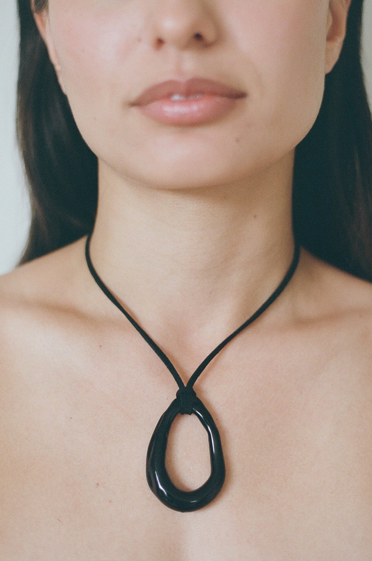 Dora Necklace - Black - By Ayllón