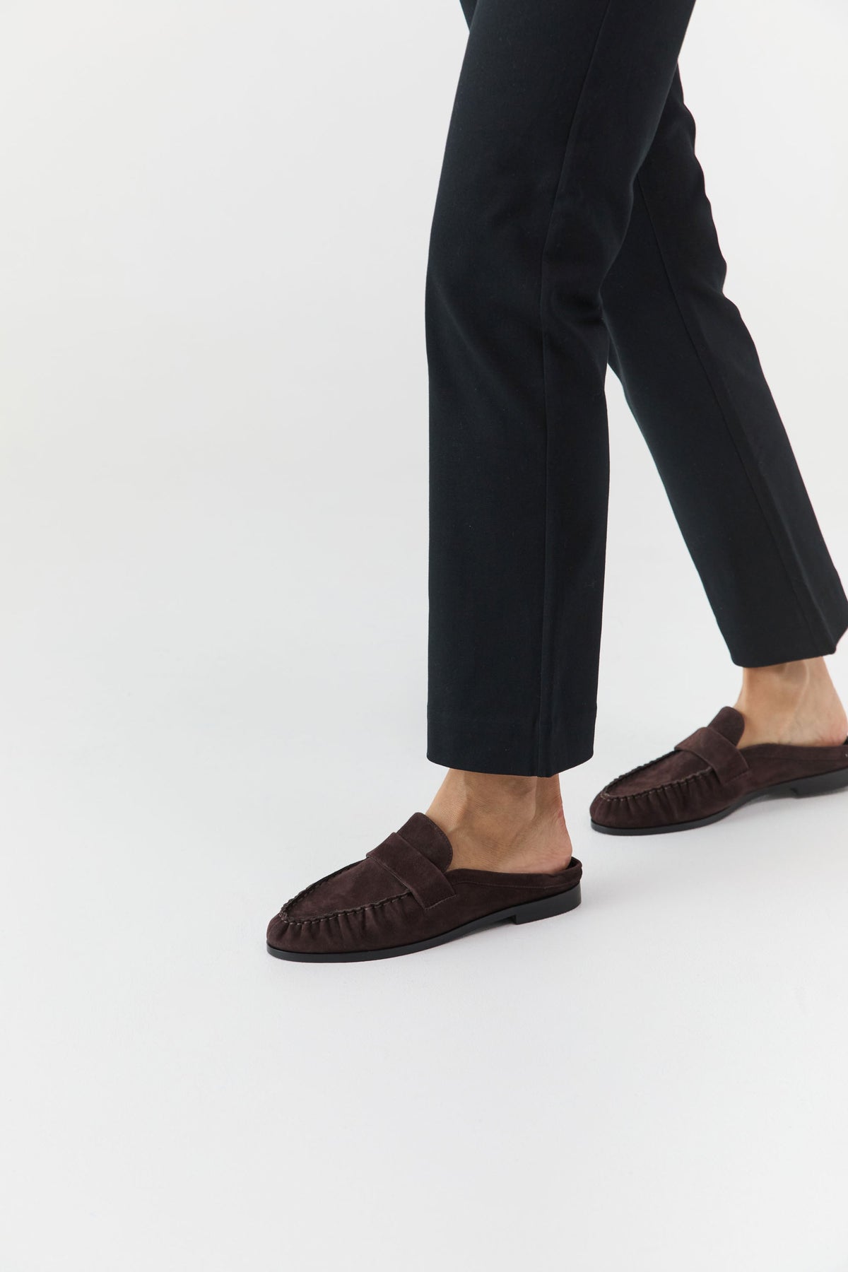 Oma Loafer - Coffee Suede