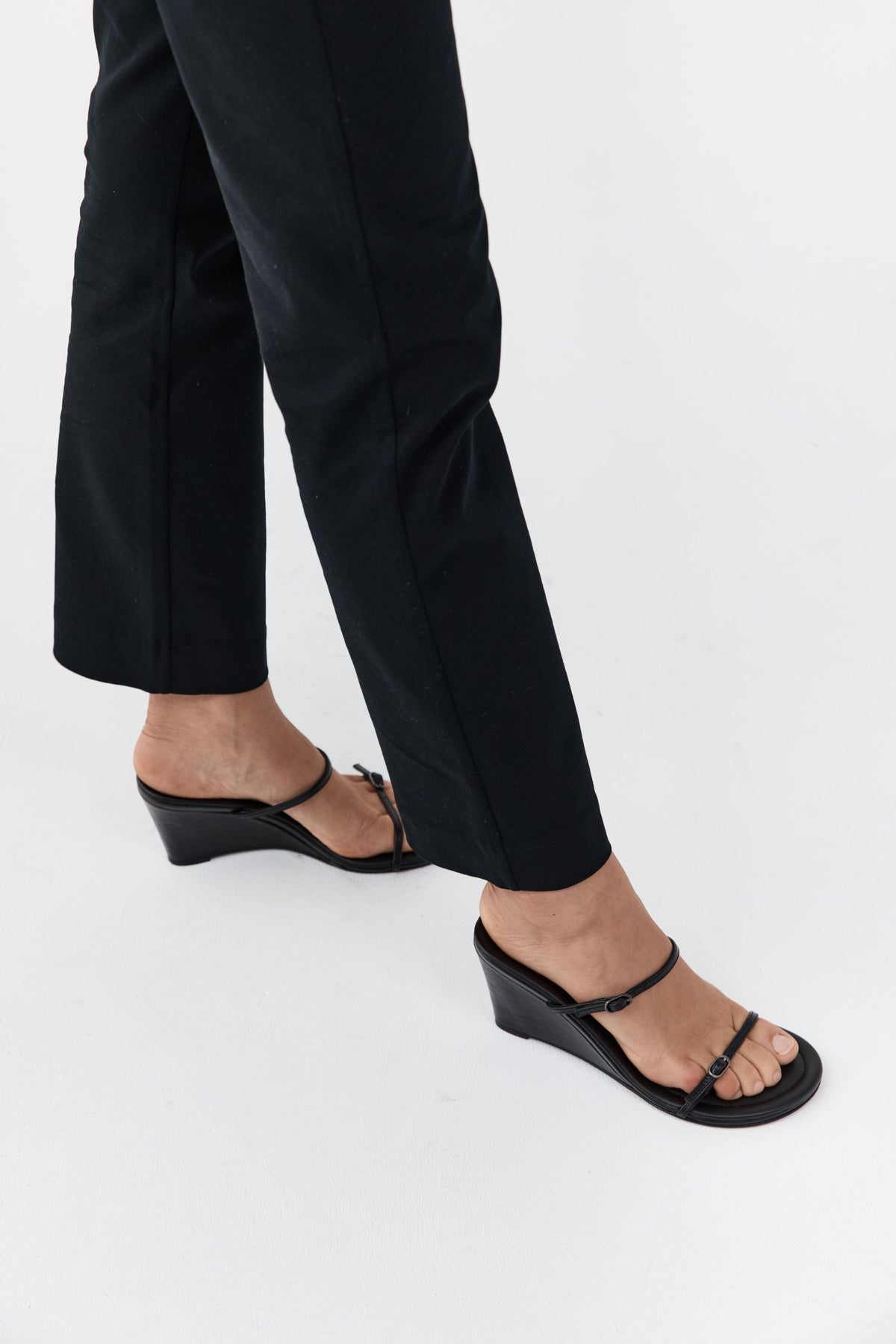 Petit Belt Detail Wedge 70 - Black